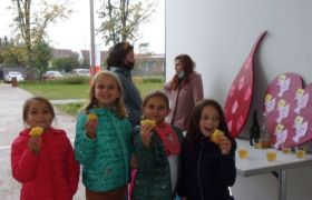 Cadeau et goûter offerts aux enfants 